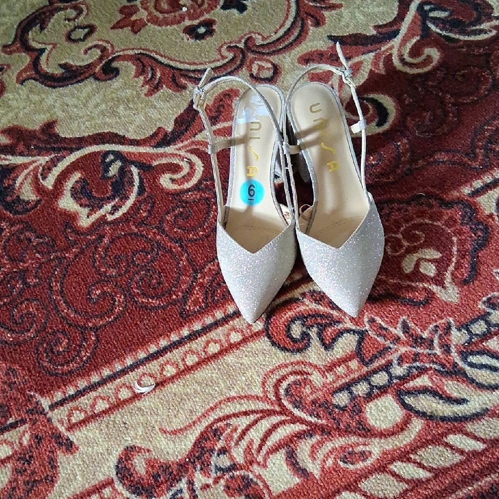 Elegant Cream Women's Heels
